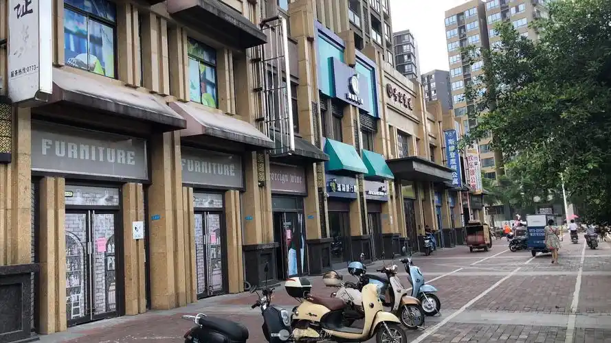 h七星区旺铺 万达广场临街商铺 一二楼上下两层 207平/360万