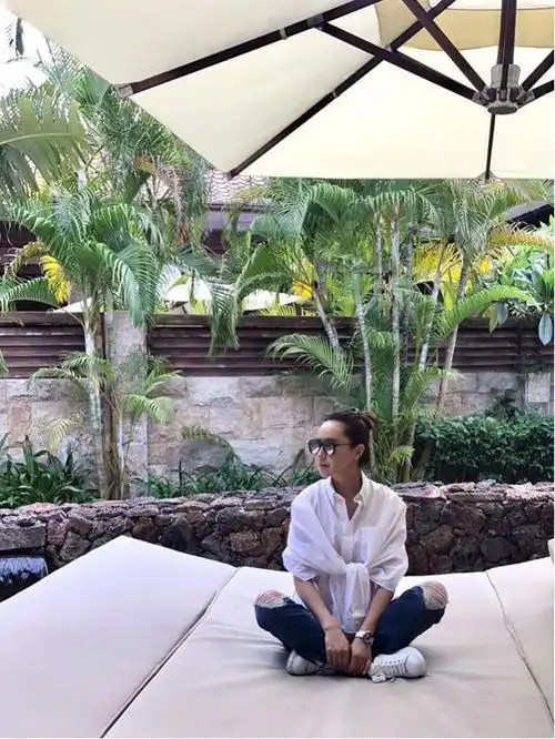 晒韩雨芹的豪宅不愧是达芙妮的老板娘