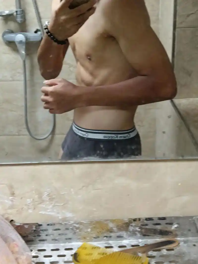 夏天又回到黑皮体育生#185体育生 #禁欲系 #腹肌