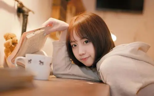 精选暖色日系美女写真电脑壁纸