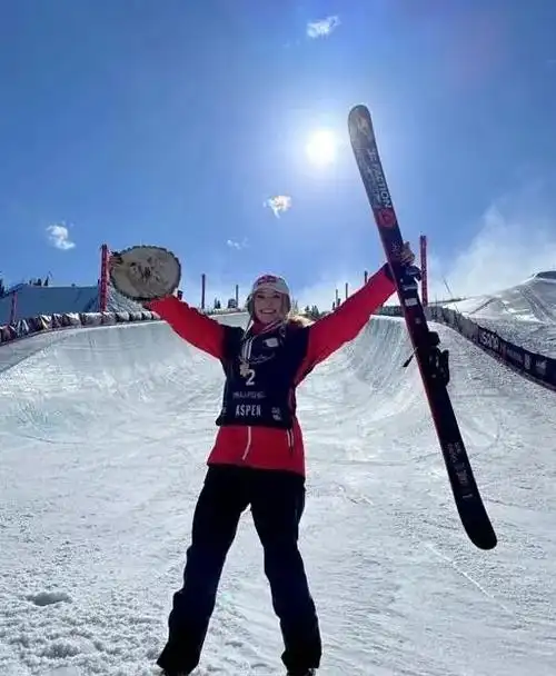 谷爱凌身高175cm.