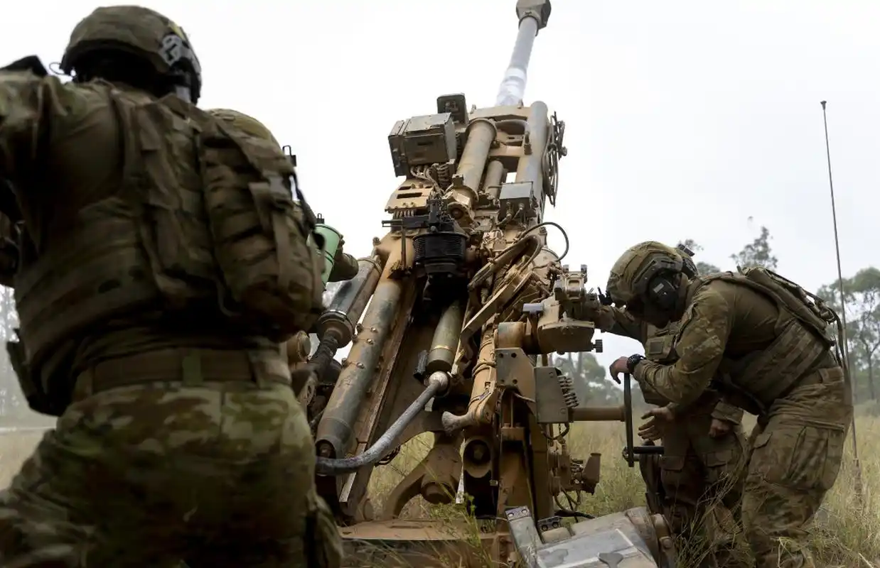 m777榴弹炮是一种轮式自行榴弹炮,由美国贝尔公司生产.