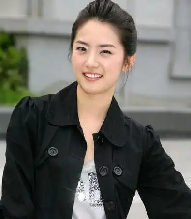 资料:主演人物--夏之星(刘荷娜饰)