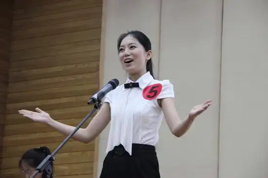 广外达人王蕙仪从主持人到高级翻译