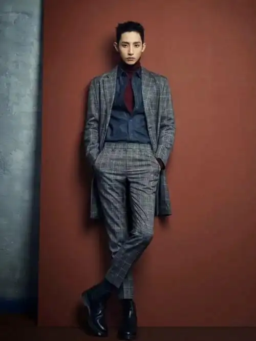 西装革履,李洙赫