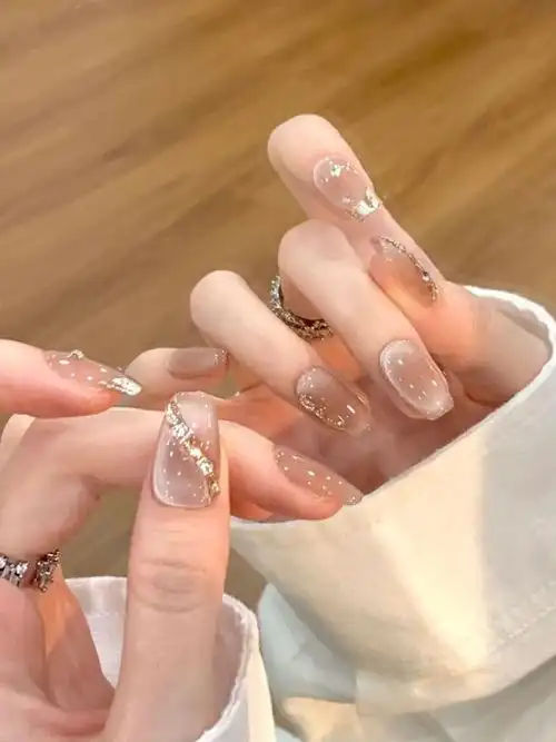 100 款显白显嫩夏日美甲!一口气挑到爽!