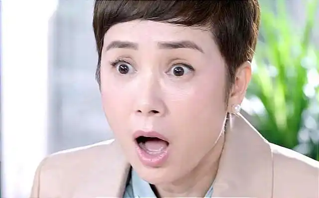 蒋雯丽第三次演年下恋依旧表现油腻不服老不行身上没少女感