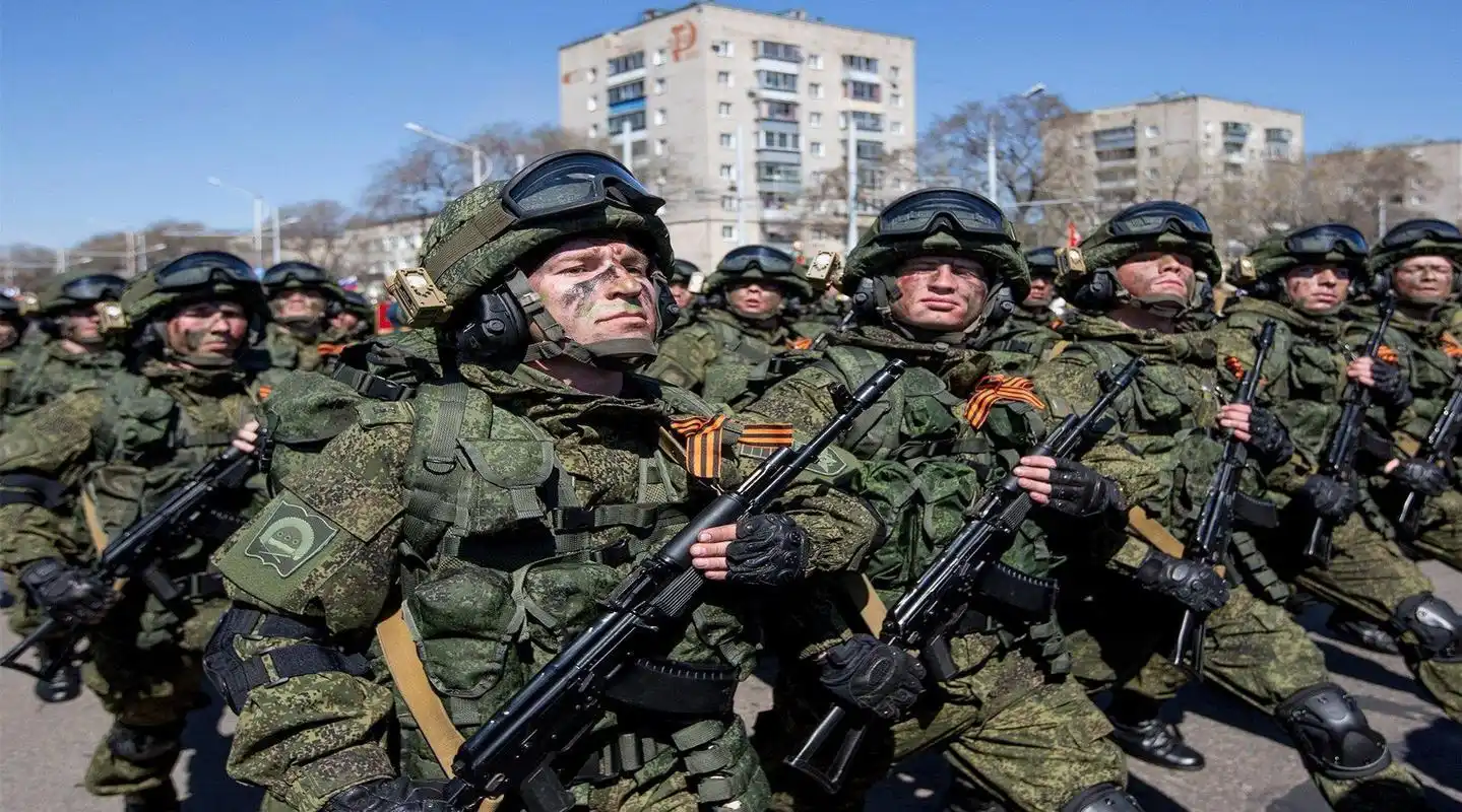 俄罗斯一旦倒下去,125万精锐部队何去何从?