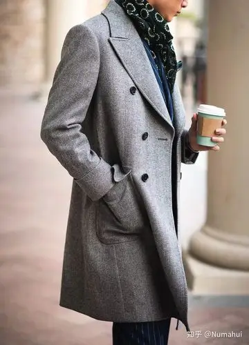 穿上马球大衣姑娘看背影就会爱上我怒马会全麻衬西装定制