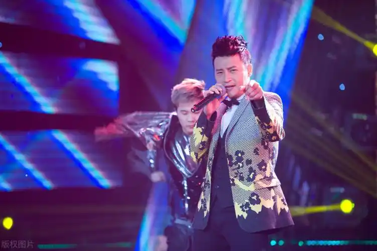 陈志朋从帅气到妖气毁容过气的他想复出有多难