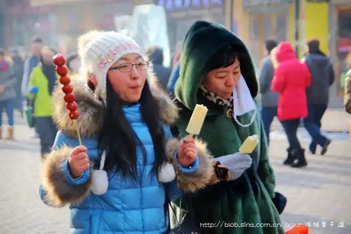 实拍哈尔滨三九严寒吃冰棍的人们