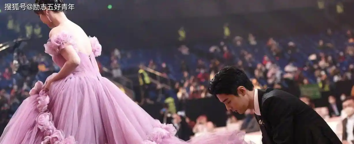 也是肖战的光,淋过雨,却愿意给别人伞_杨紫_马天宇_邓伦