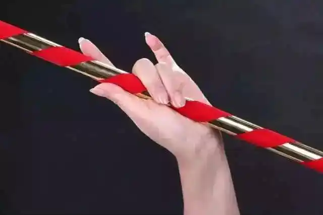 本次展览展出与当代京剧旦角演员合作拍摄的"梅兰芳53式兰花指手势"