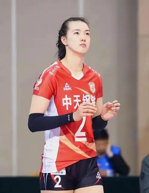 什么叫排面?出场两分钟的中国女排老将张常宁告诉你答案