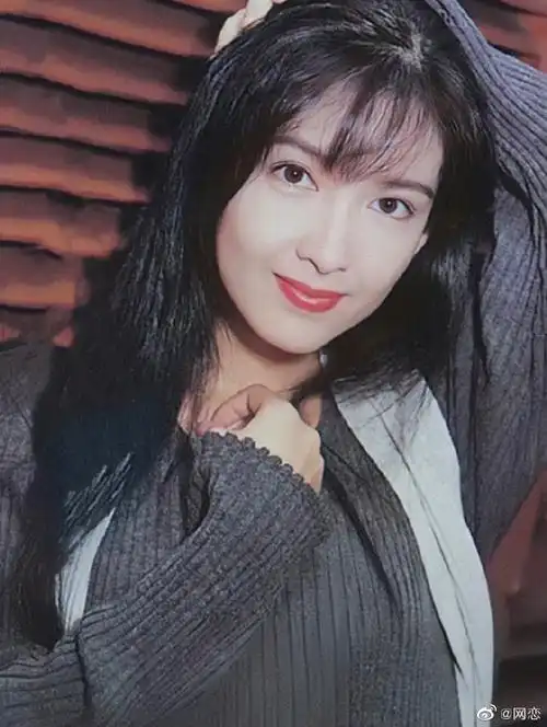 55岁周慧敏状态##周慧敏腿好长#这就是90年代甜妹的魅力吗!