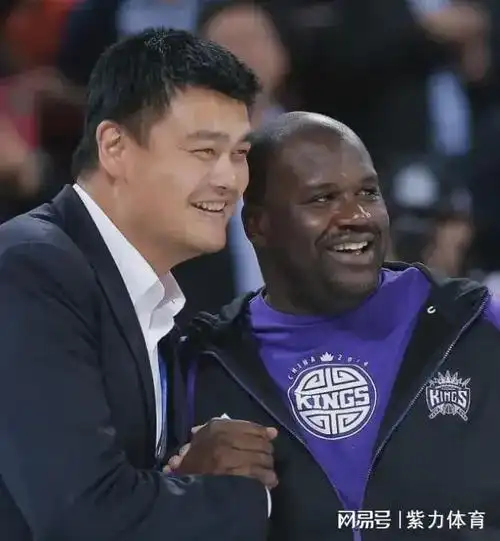 姚鲨对决18次交手全记录奥尼尔赢得了数据姚明得到了尊重和肯定