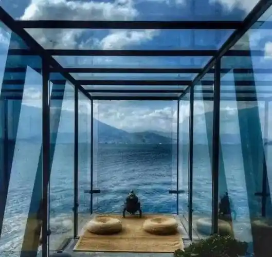 原创杨丽萍3000万月亮宫被封外表光鲜亮丽里面不干净