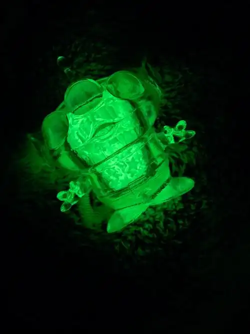 透明仔遇上夜光片如图166