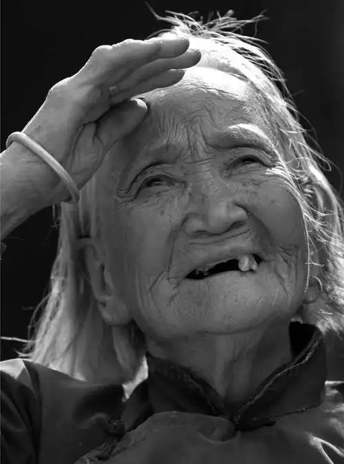 从涉县一组组老人身上我看到了岁月风霜留下的沧桑印迹