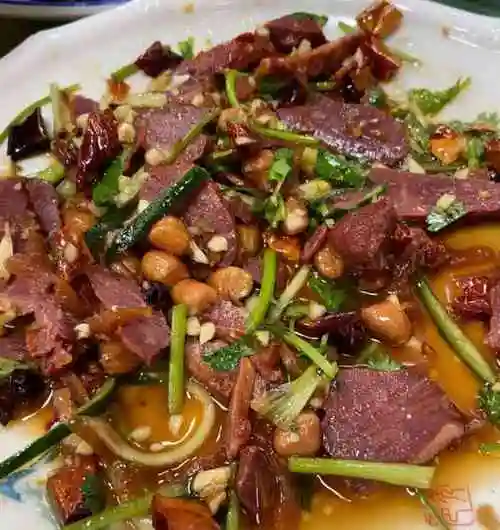 这个凉拌驴肉还不错,回味无穷.