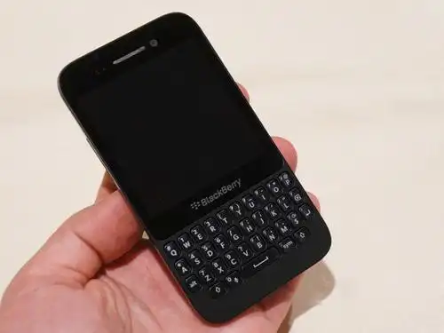 中端全键盘新机 黑莓q5在德国上市销售