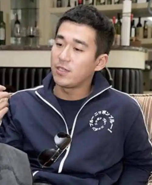 张国立与罗秀春离婚34年,他二婚有烦恼,她至今单身牵挂儿子_邓婕_张默