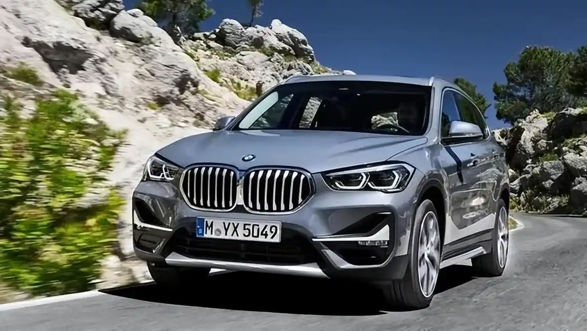 2023款宝马x1闪亮登场!搭2.0t 8at 四驱,新外观时尚年轻