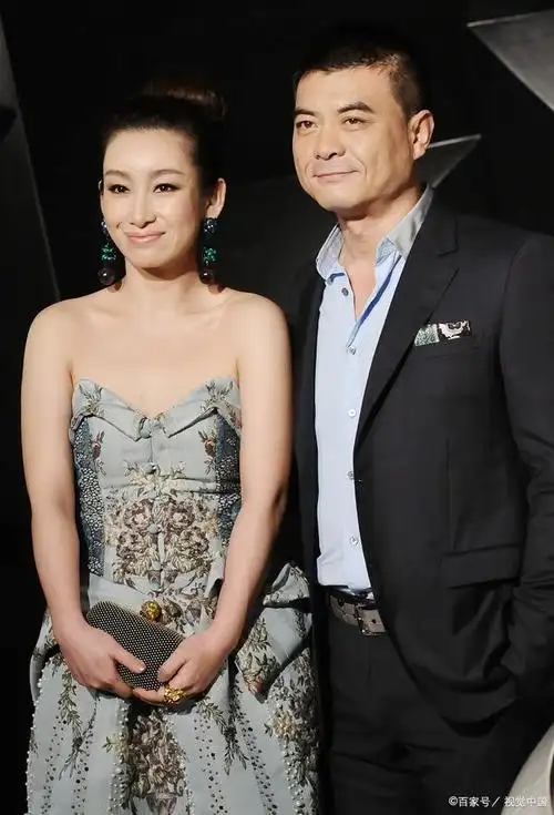 用50颗钻石求婚秦海璐,娶认识33天的李湘,却说随便找个都比她强