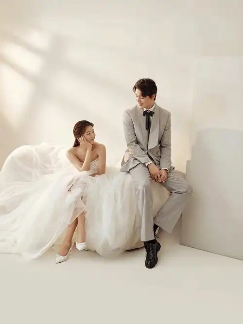 青海婚纱照   #婚纱照风格    #光影婚纱照  #室内婚纱照出品9