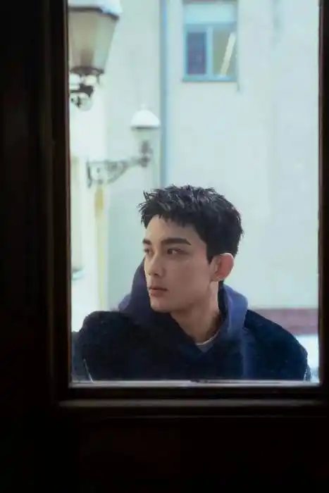 吴磊新剧《在暴雪时分》开播在即 细腻演技为角色注入灵魂_林亦扬