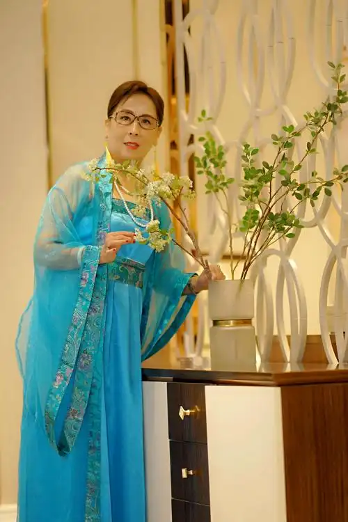 月星国际家居广场 - 时装,旗袍秀 - 出镜 - 毛毛.