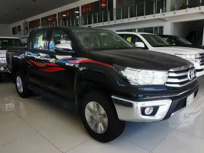 丰田新款皮卡,2.8t 四驱,预售28万,新款海拉克斯真帅气