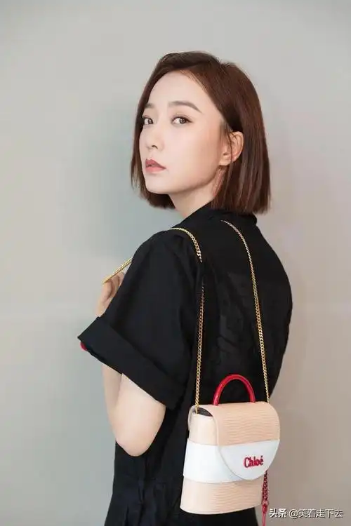 王珞丹短发美女气质优雅