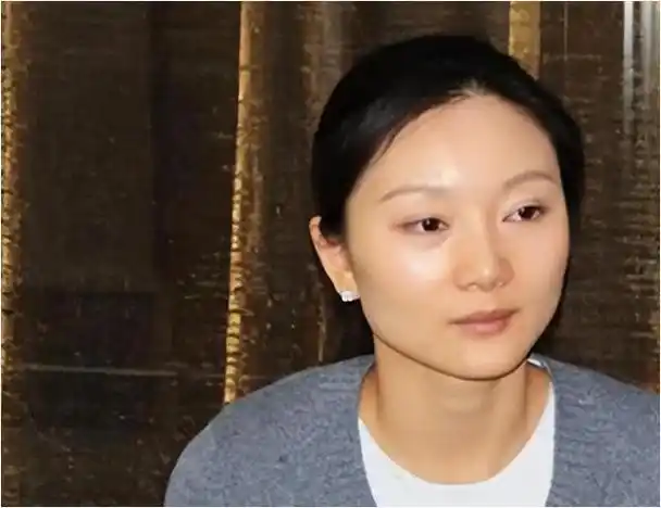 颜值不敌巩俐才情不如肖华陈婷如何牢牢牵住张艺谋