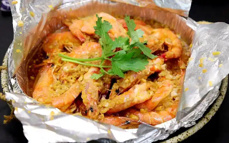 锡纸焗虾的家常做法,鲜香味美,十几分钟出锅,连锅都不用洗_哔哩哔哩