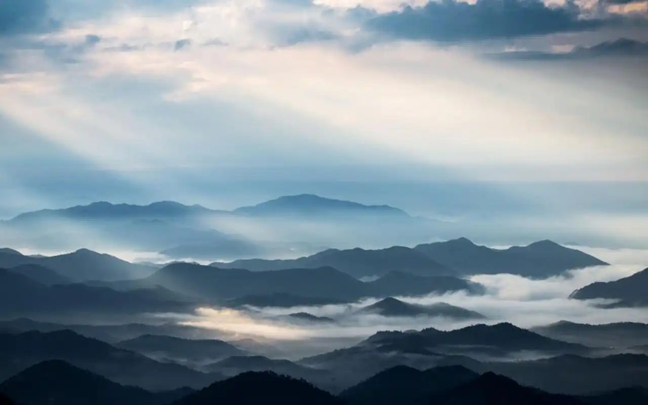 美桌网把热门壁纸图片推荐给您,让您更快的找到您想要的简约好看的