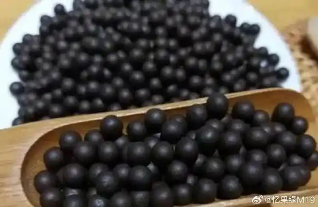 降脂宁颗粒  组成:山楂(去核),制何首乌,决明子,荷叶,泽泻  功效:降