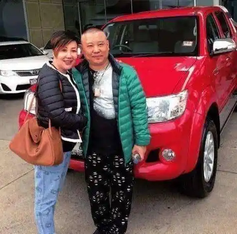 原创德云社都出耙耳朵郭德纲言听计从岳嫂手到擒来高峰平淡