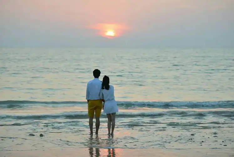 谨以此诗文献给我的同龄人和我渐行渐远的青春背影