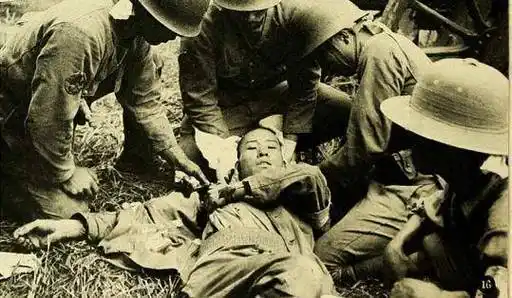 为减少痛苦,犯人行刑前通常都会贿赂刽子手_过程_铡刀_腰斩