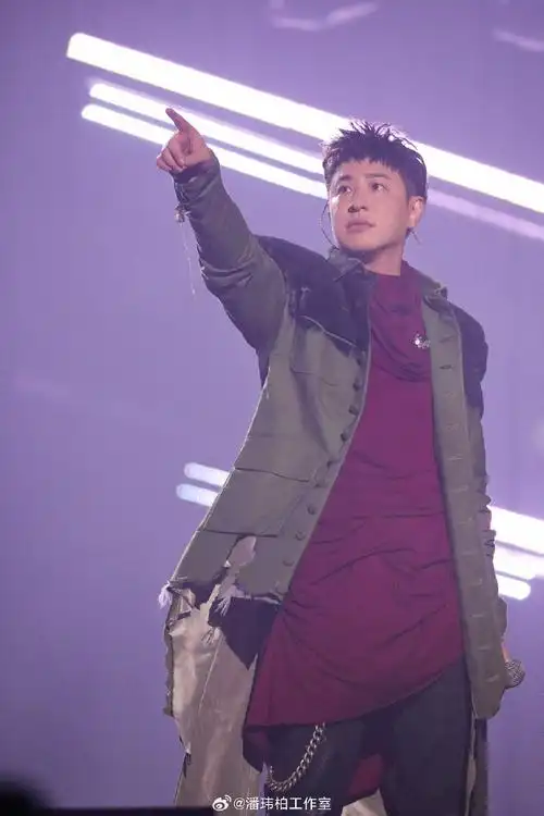 潘玮柏超话7315#潘玮柏狂爱巡回演唱会#相逢,相聚,欢笑,一同定格