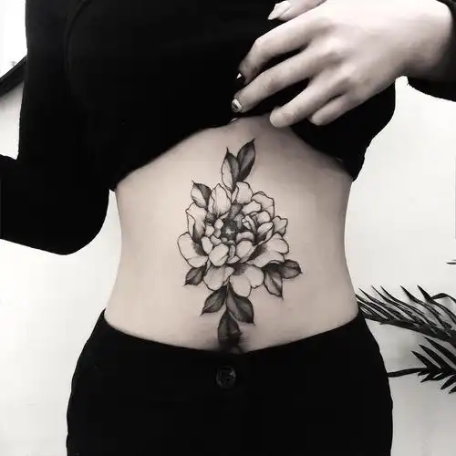 腹部黑灰牡丹纹身图案