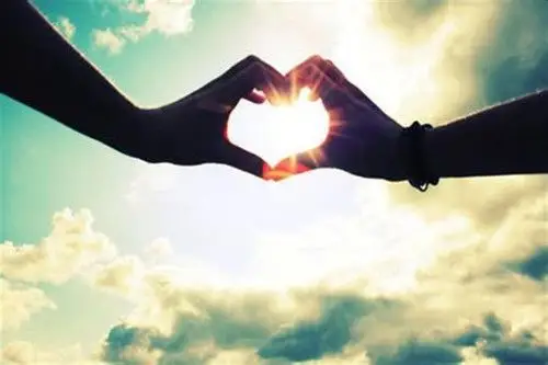 牵手qq情侣网名_牵手的年华