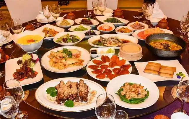 菜品丰富的国宴为何唯独没有新疆菜听完解释才懂原来如此