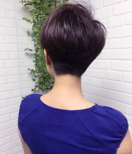 2020今年流行"剃后头"