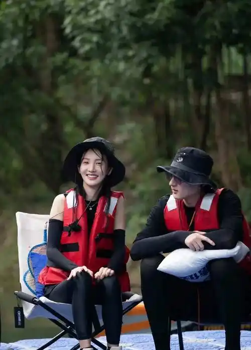 21娱乐瓜:龚俊任嘉伦檀健次赵露思吴磊关晓彤金晨文咏珊田嘉瑞_活动