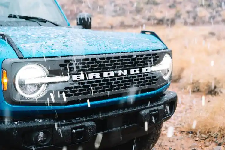 的确是今年最心动的越野车! 牧马人已经在卖了之前在美国开了一下2.