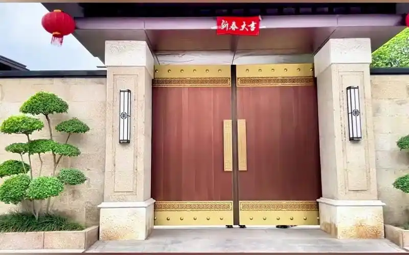 别墅大门,铜门搭配门楼真高档大气#西安农村自建房 #铜门 #别墅设计