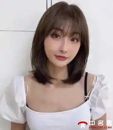 有层次的碎发齐肩层次满满的发型最讨喜了