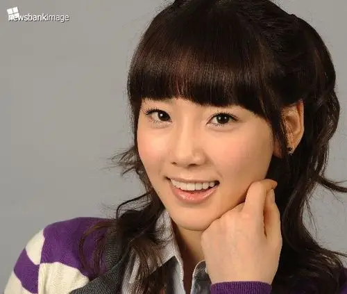 展开全部 我觉得是泰妍 队长泰妍人比较真实  不做作!